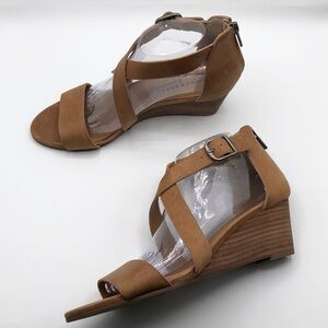 Lucky Brand Tan Brown Leather Strappy Wedge Heeled Sandal Women’s Size 9